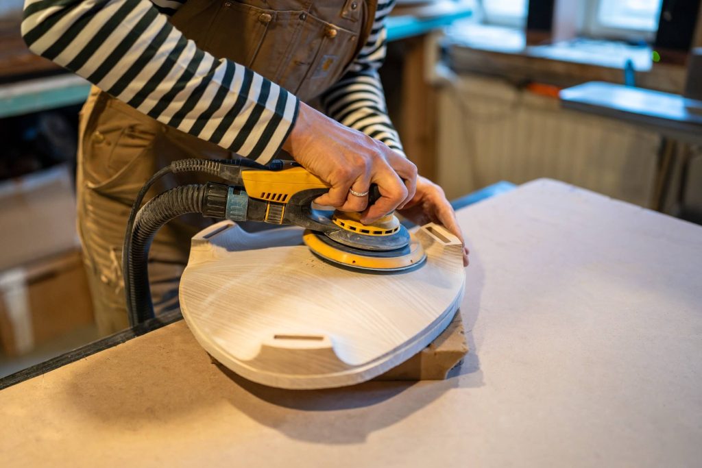 راهنمای بازسازی مبلمان چوبی شما